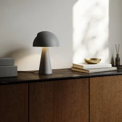 Align t | brown