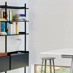 Apex desk lamp | iron black