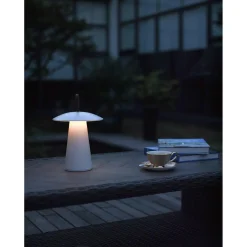 Ara to go portable | white
