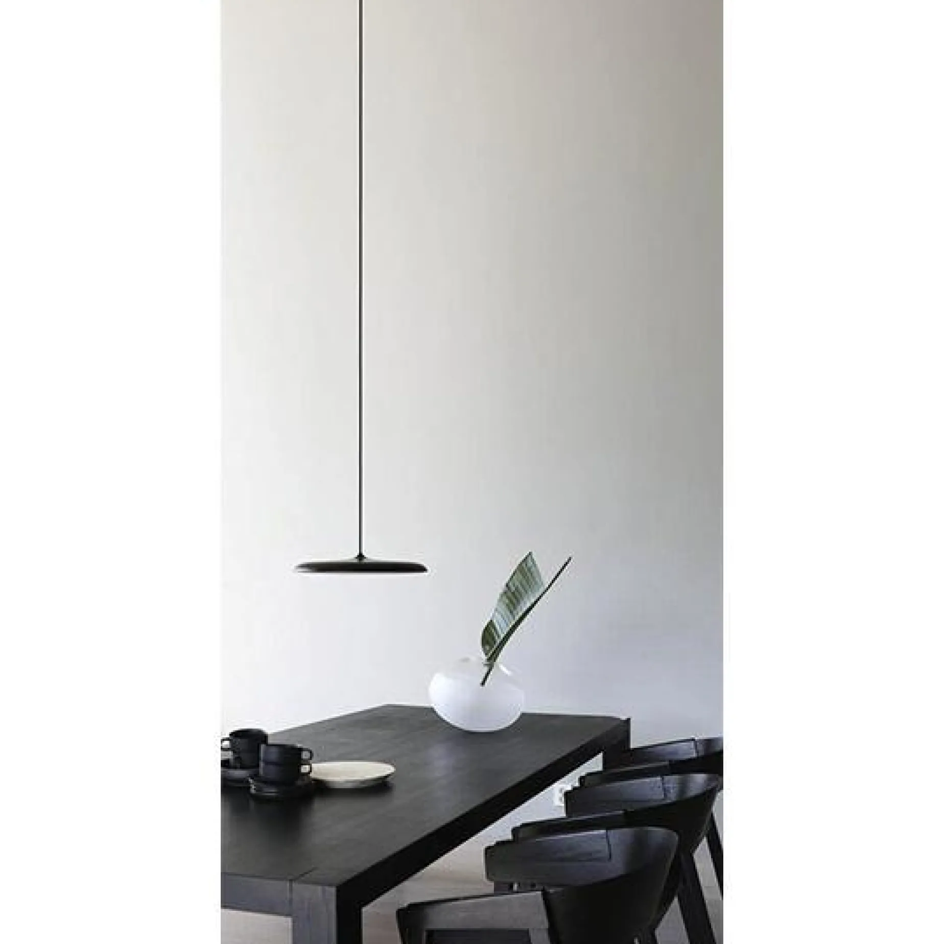 Artist pendant 40 | black