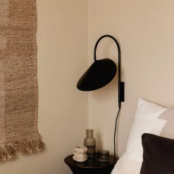 Arum swivel wall | black
