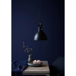 Aslak P | black