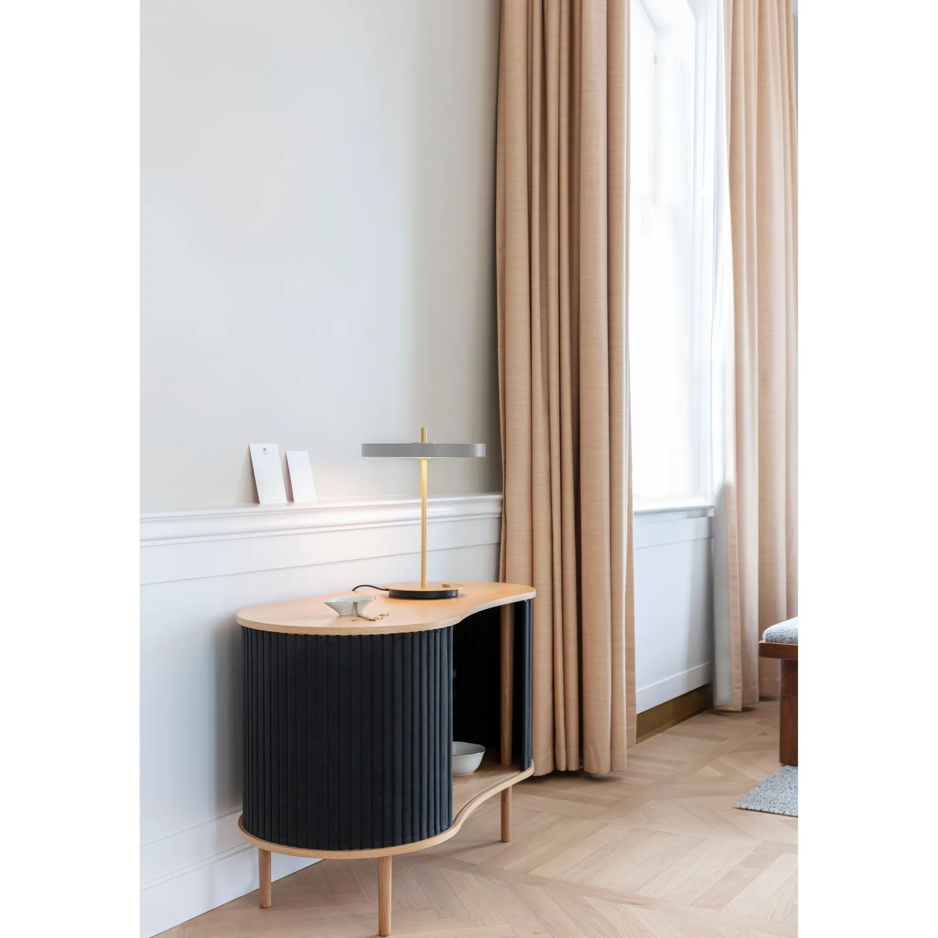 Asteria table | nuance orange