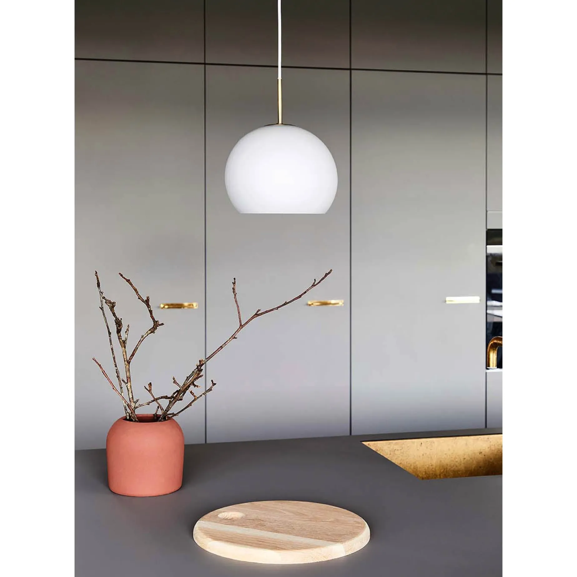 Ball 18-25 glass pendant | opal white