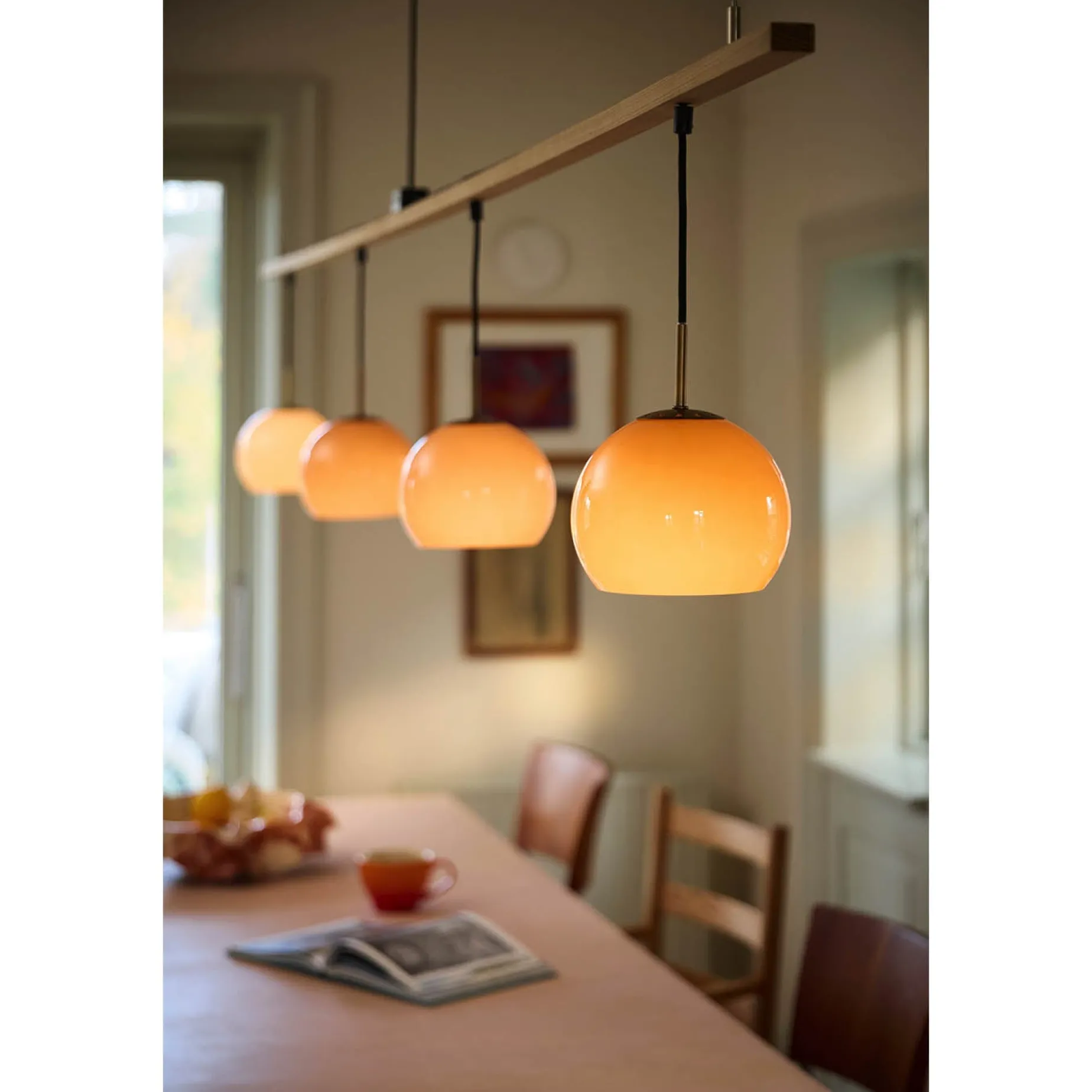 Ball 18-25 glass pendant | opal white