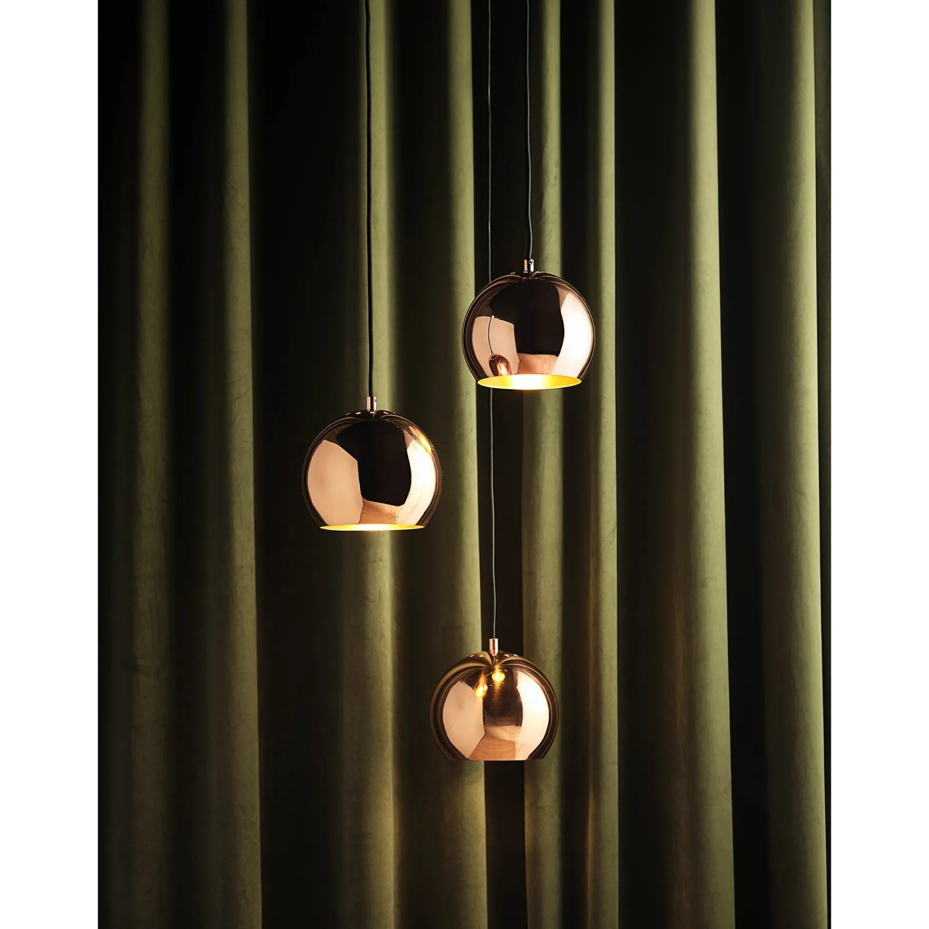 Ball 18 pendant | chrome