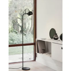 Ball floor | glossy warm grey