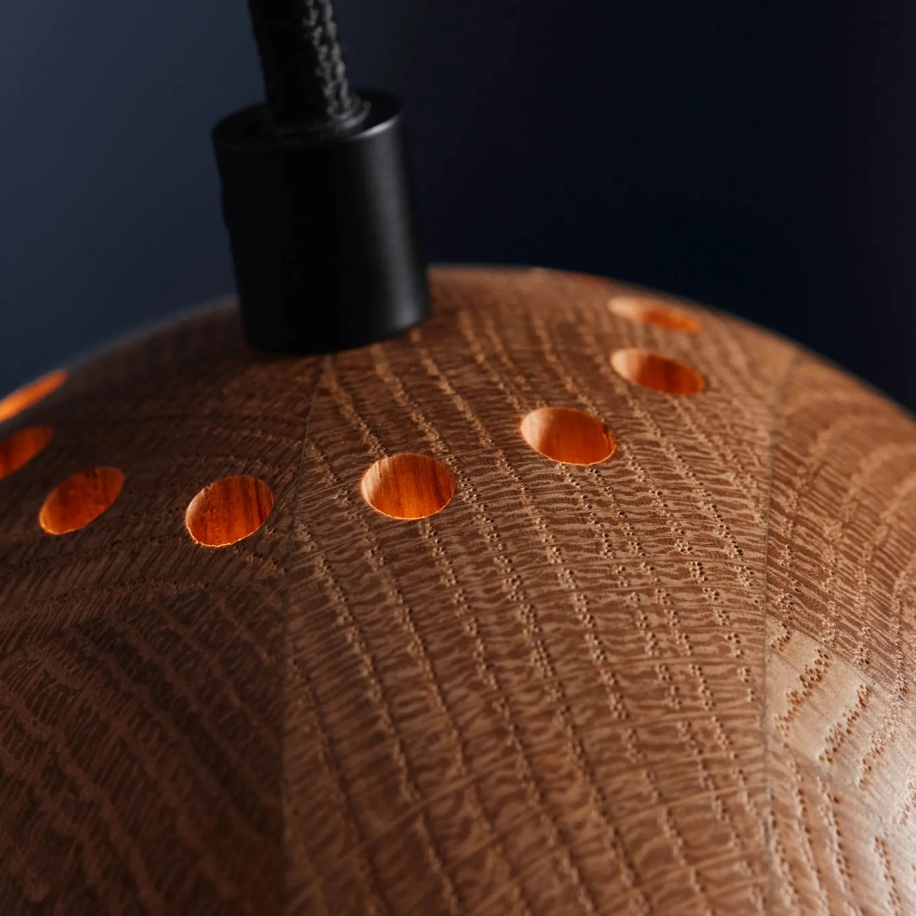 Ball pendant ⌀12 | oak