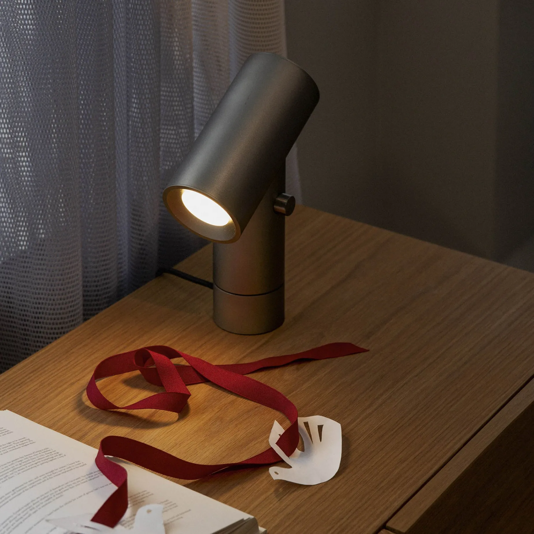 Beam table lamp H26 | black
