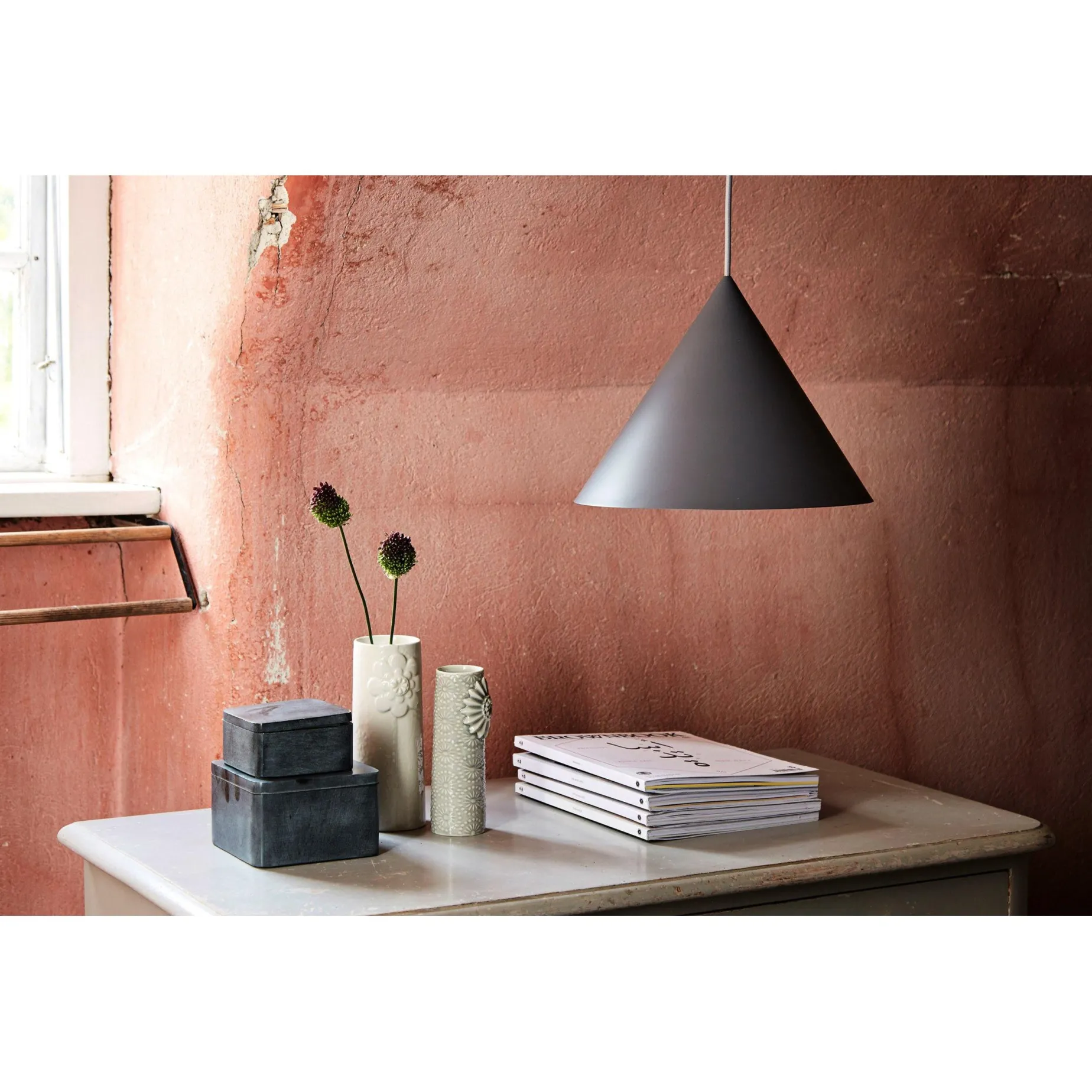 Benjamin table | matt black