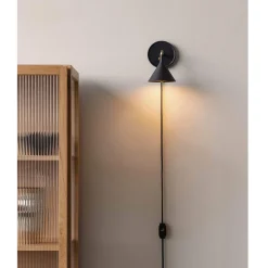 Cast Sconce Wall Lamp | black