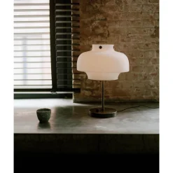 Copenhagen table SC13 | opal glass