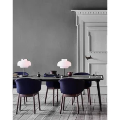 Copenhagen table SC13 | opal glass