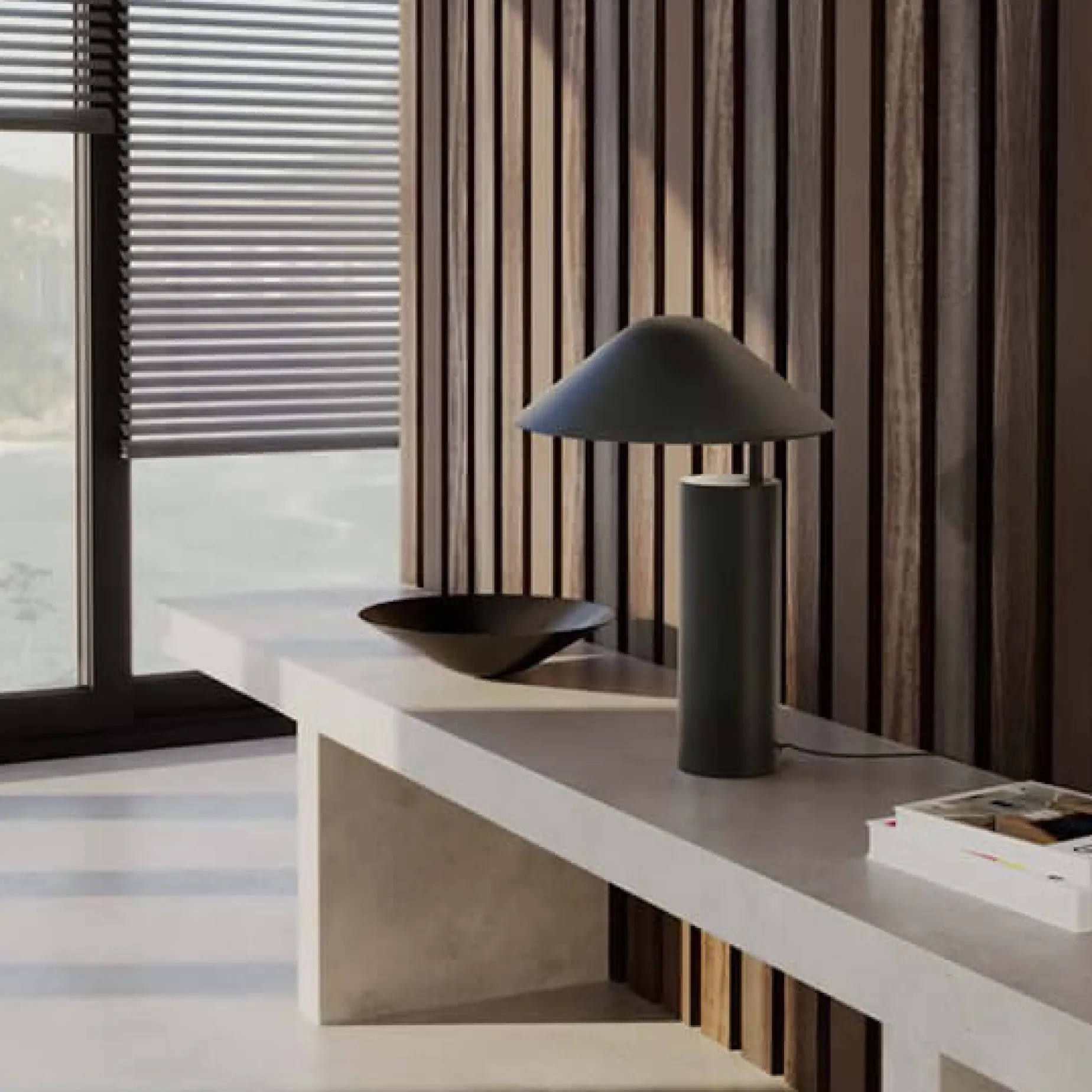 Damo table | matt black