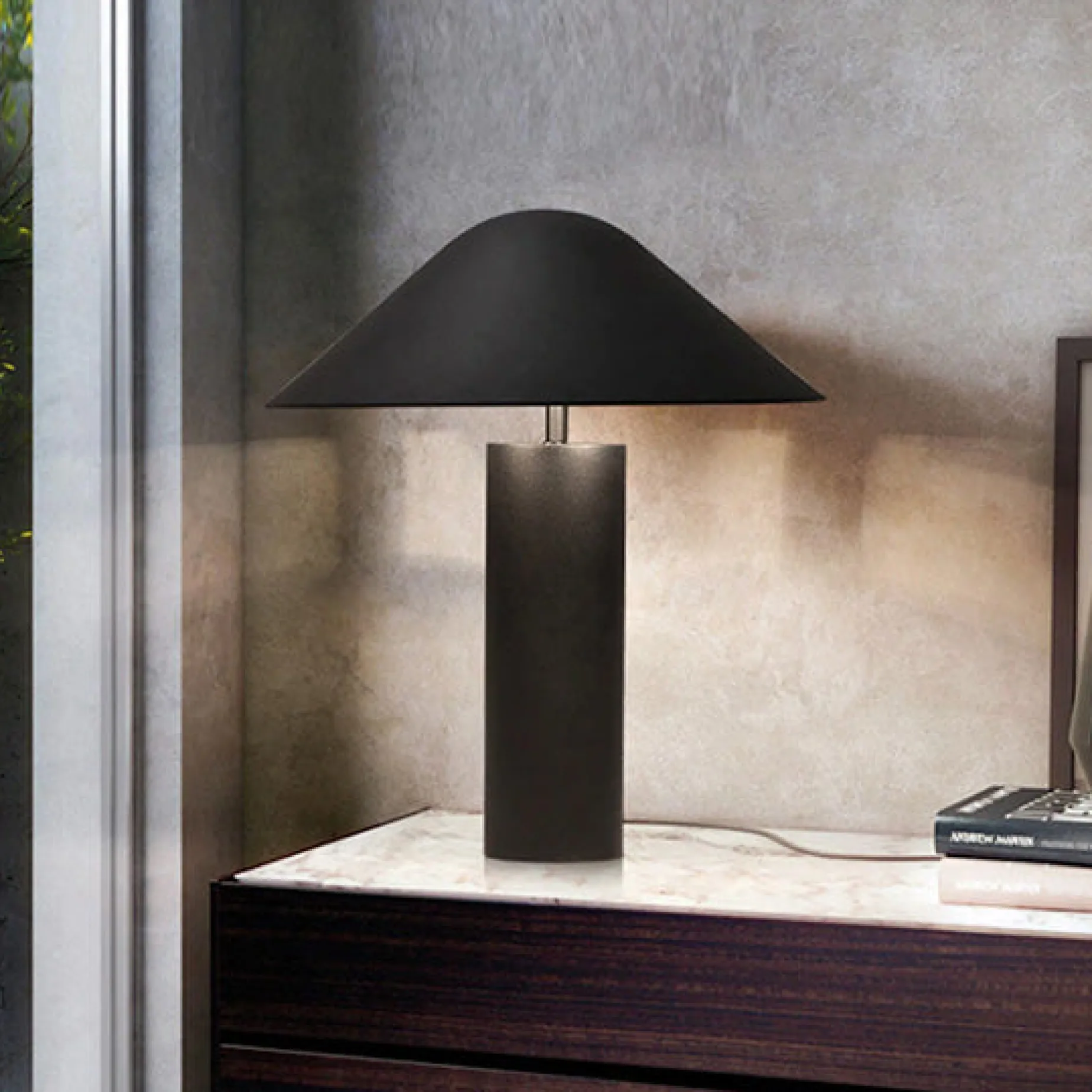 Damo table | matt black