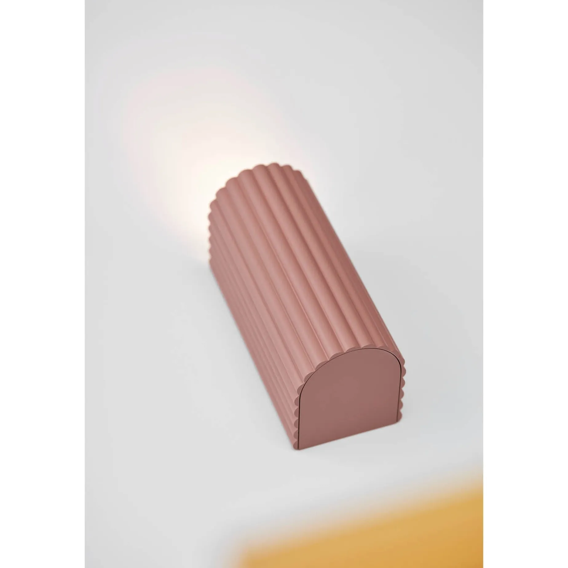 Donna 15 wall | chestnut