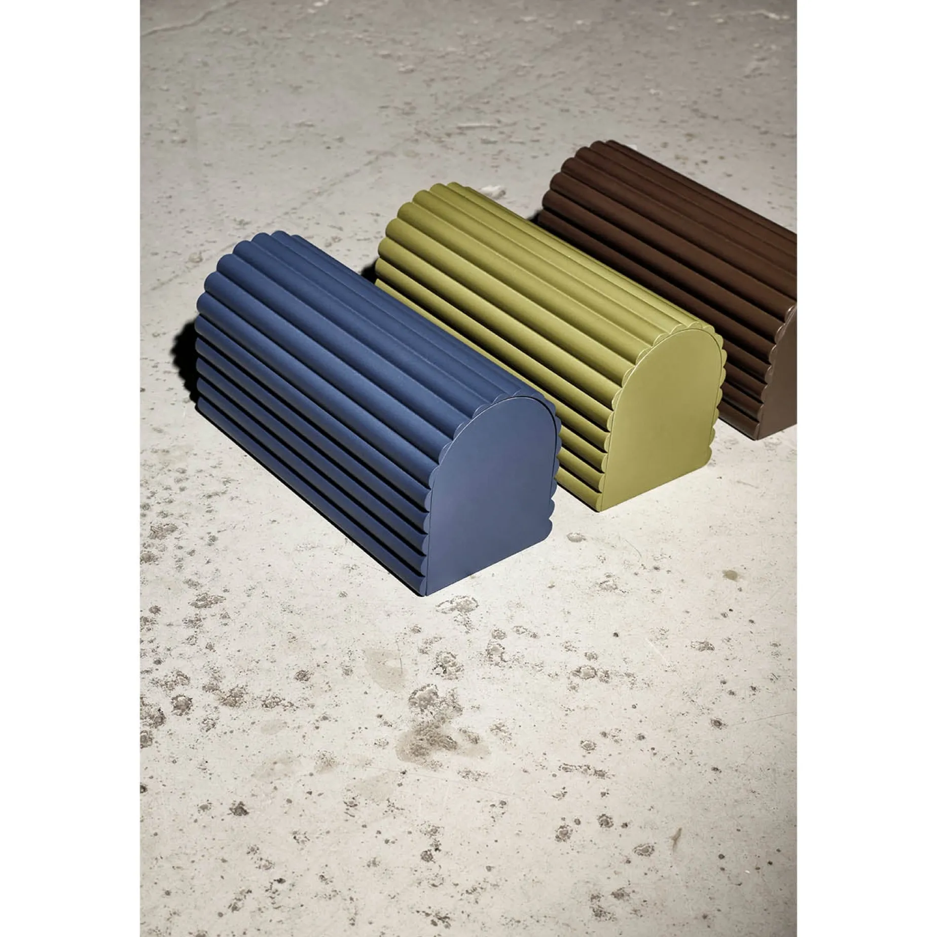 Donna 15 wall | chestnut