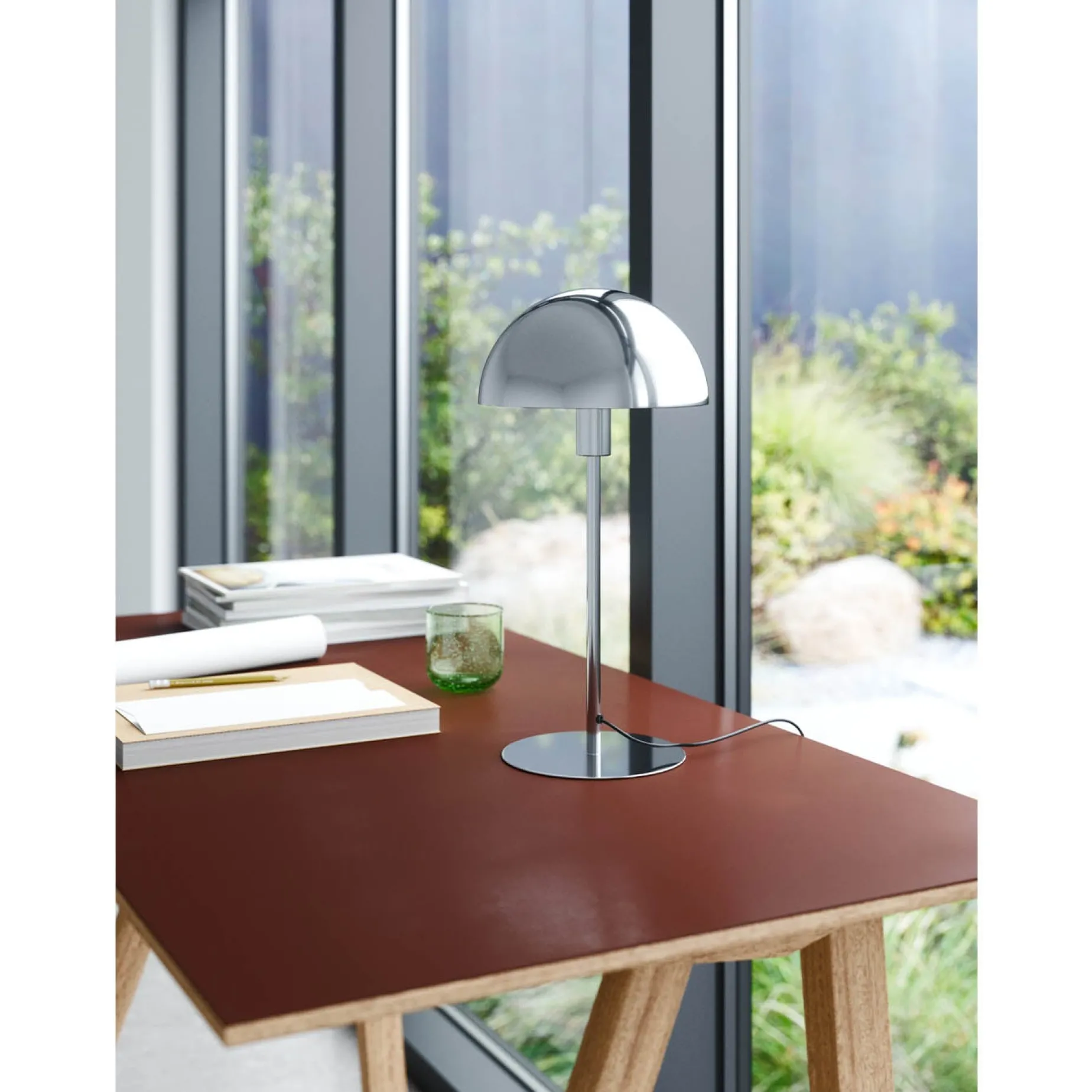 Ellen 20 table | chrome
