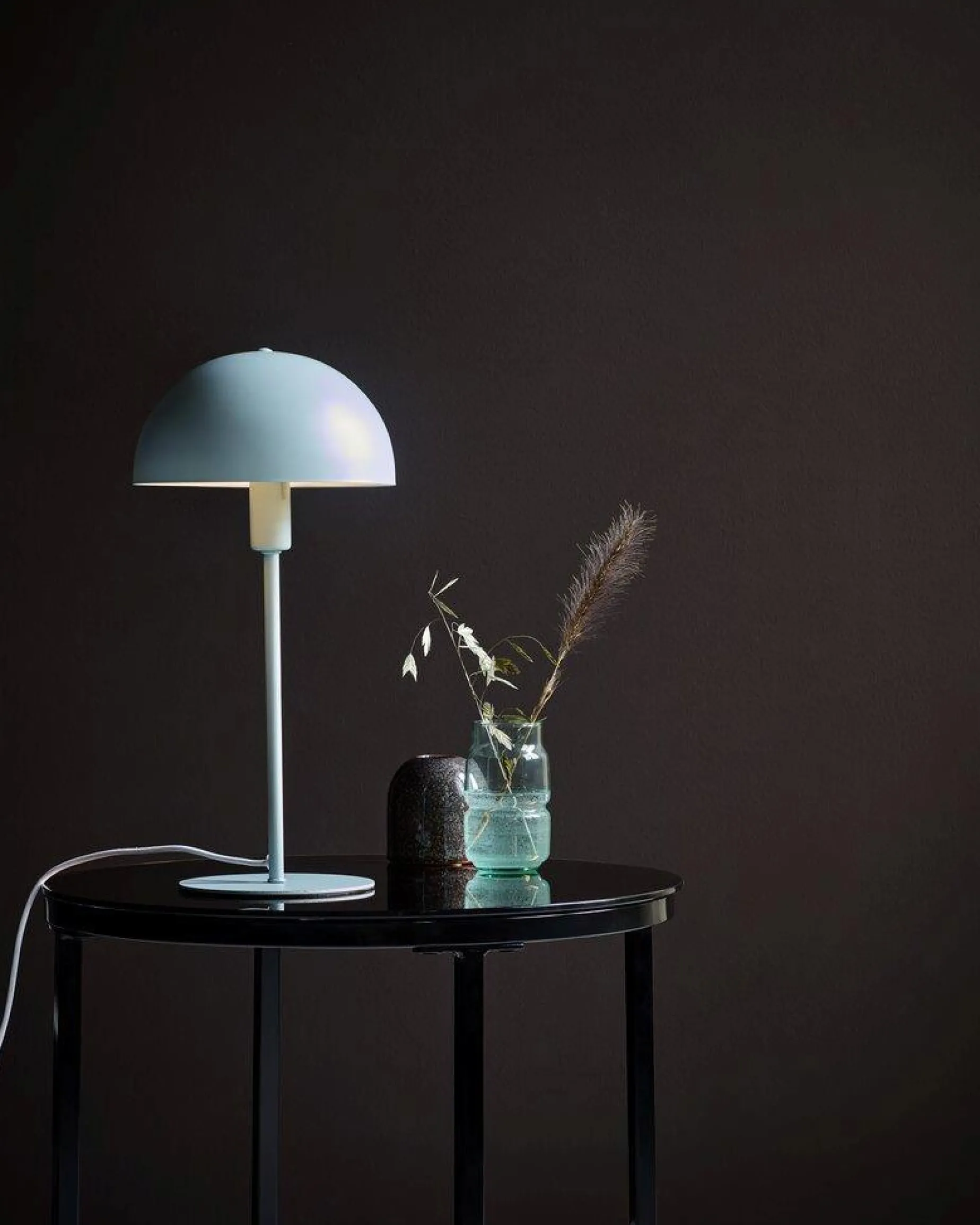 Ellen 20 table | chrome