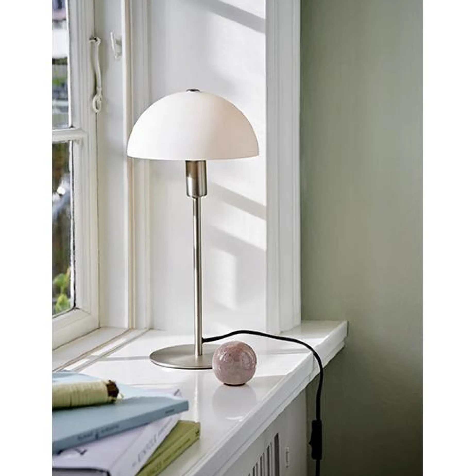 Ellen 20 table | opal brushed steel