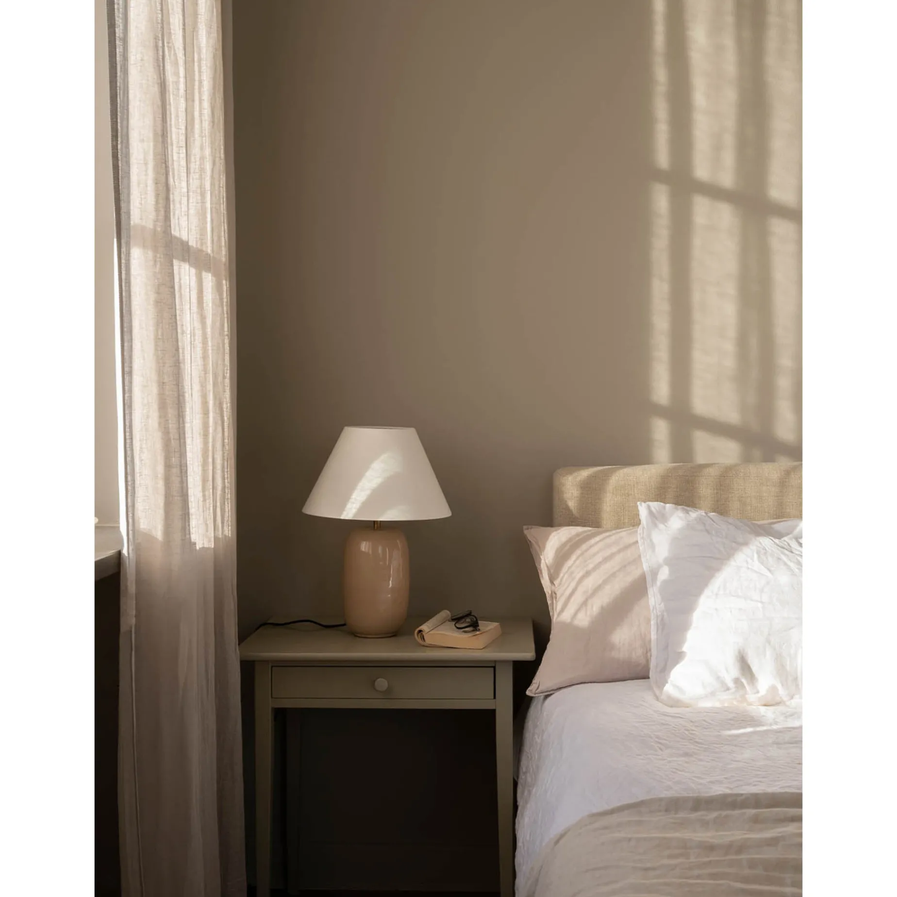 Emily table | dusty pink