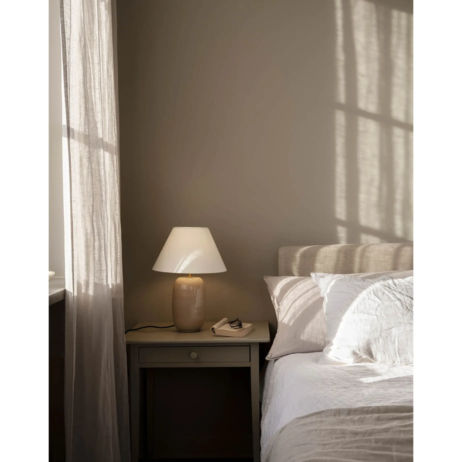 Emily table | dusty pink