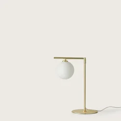 Endo table | chrome