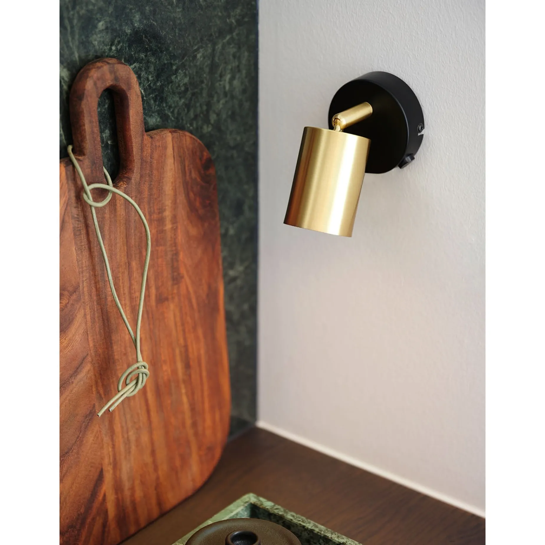 Explore wall | brass