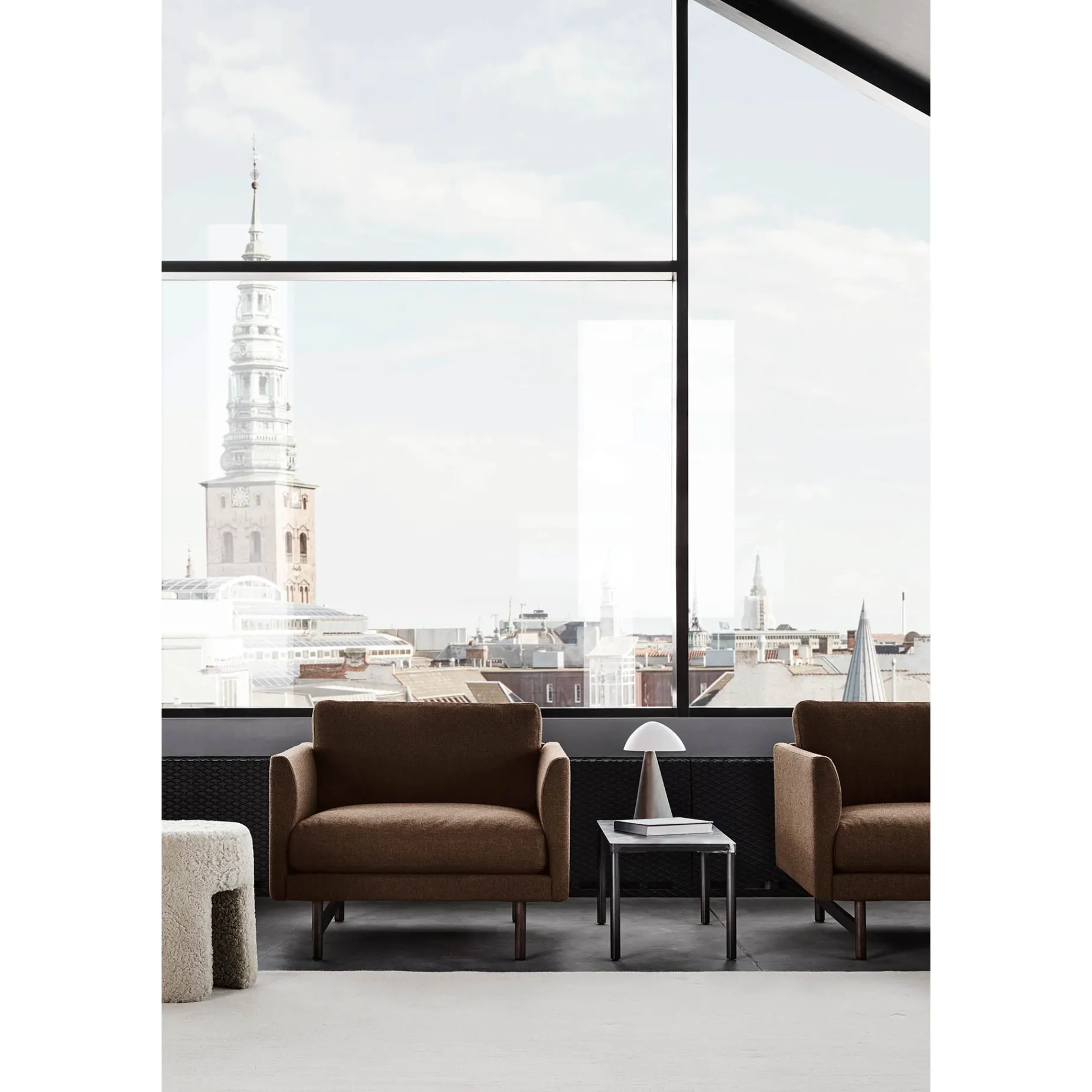 Fellow table | dark atlantico limestone