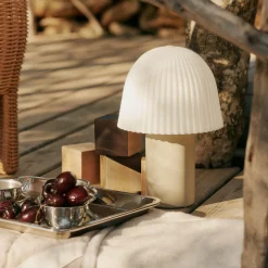 Frill portable lamp | cashmere
