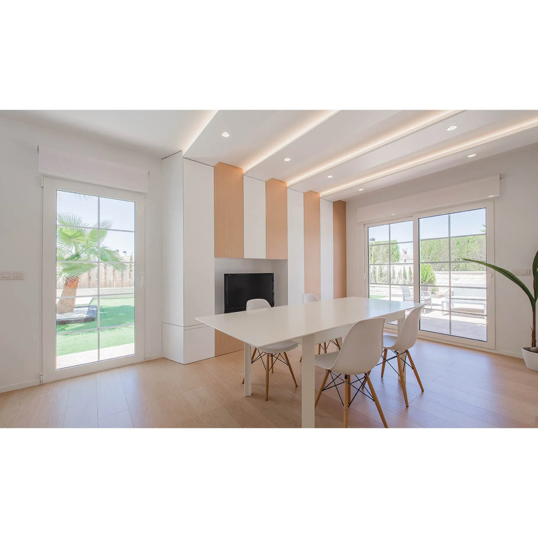 Gap recessed | white