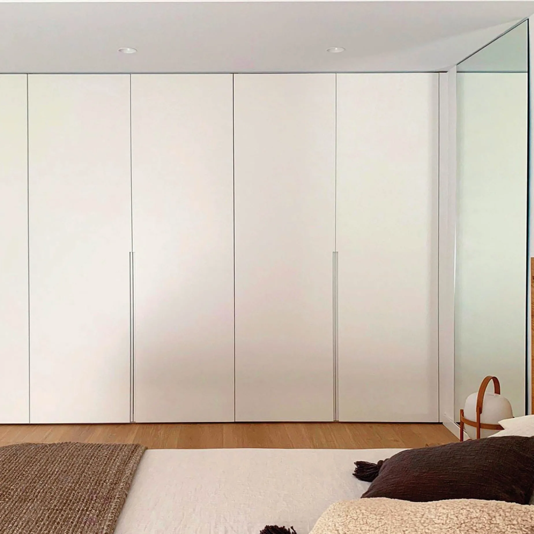 Gap recessed | white