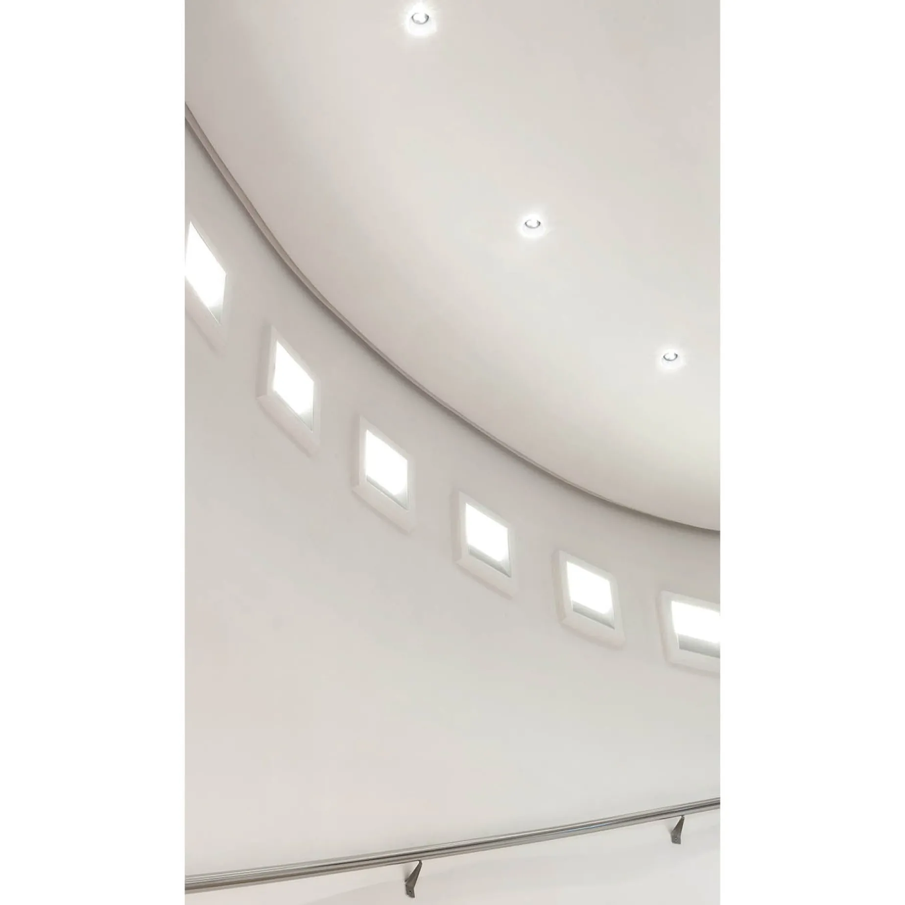 Gap recessed | white