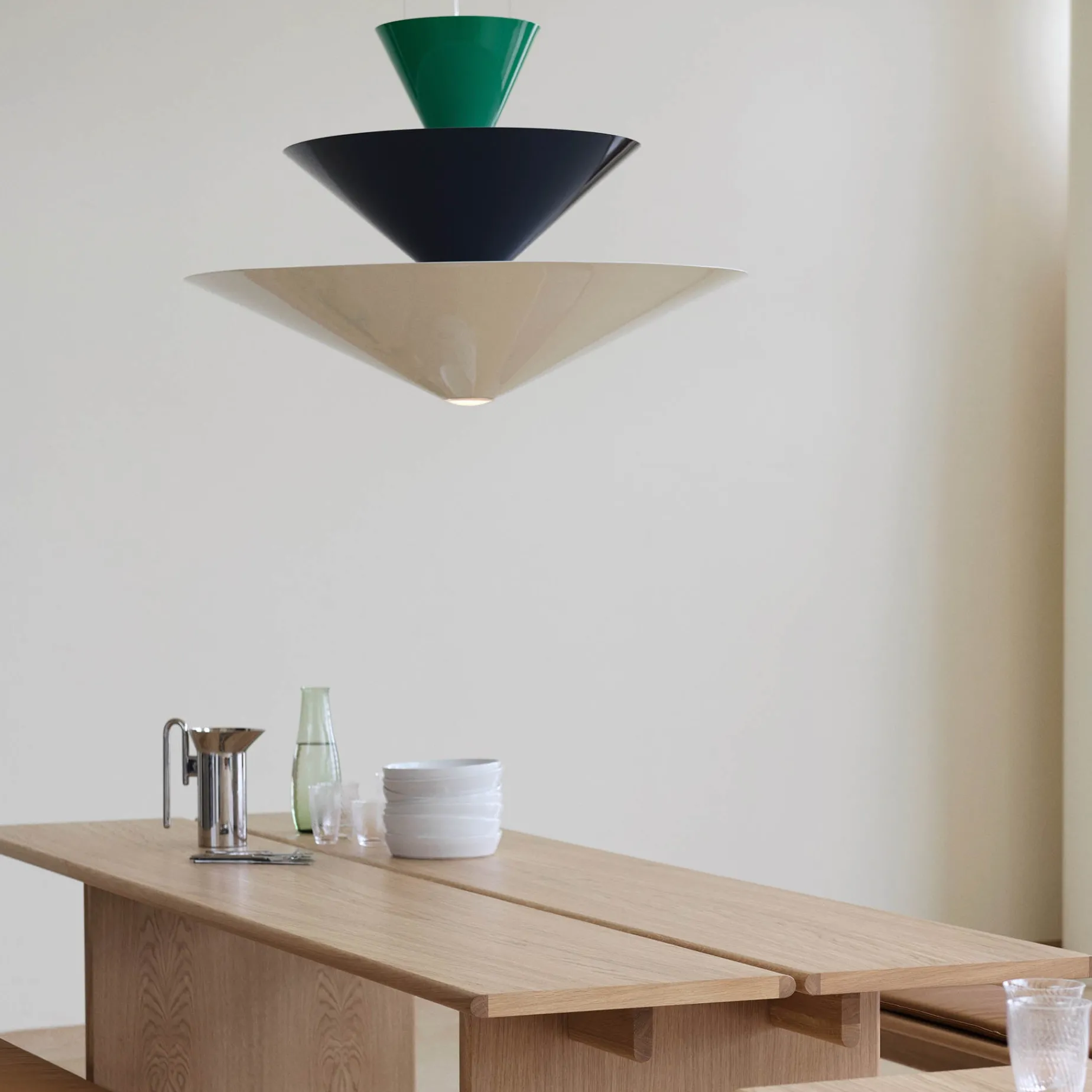 Gio pendant | Signal Green, Deep Blue & Ecru White