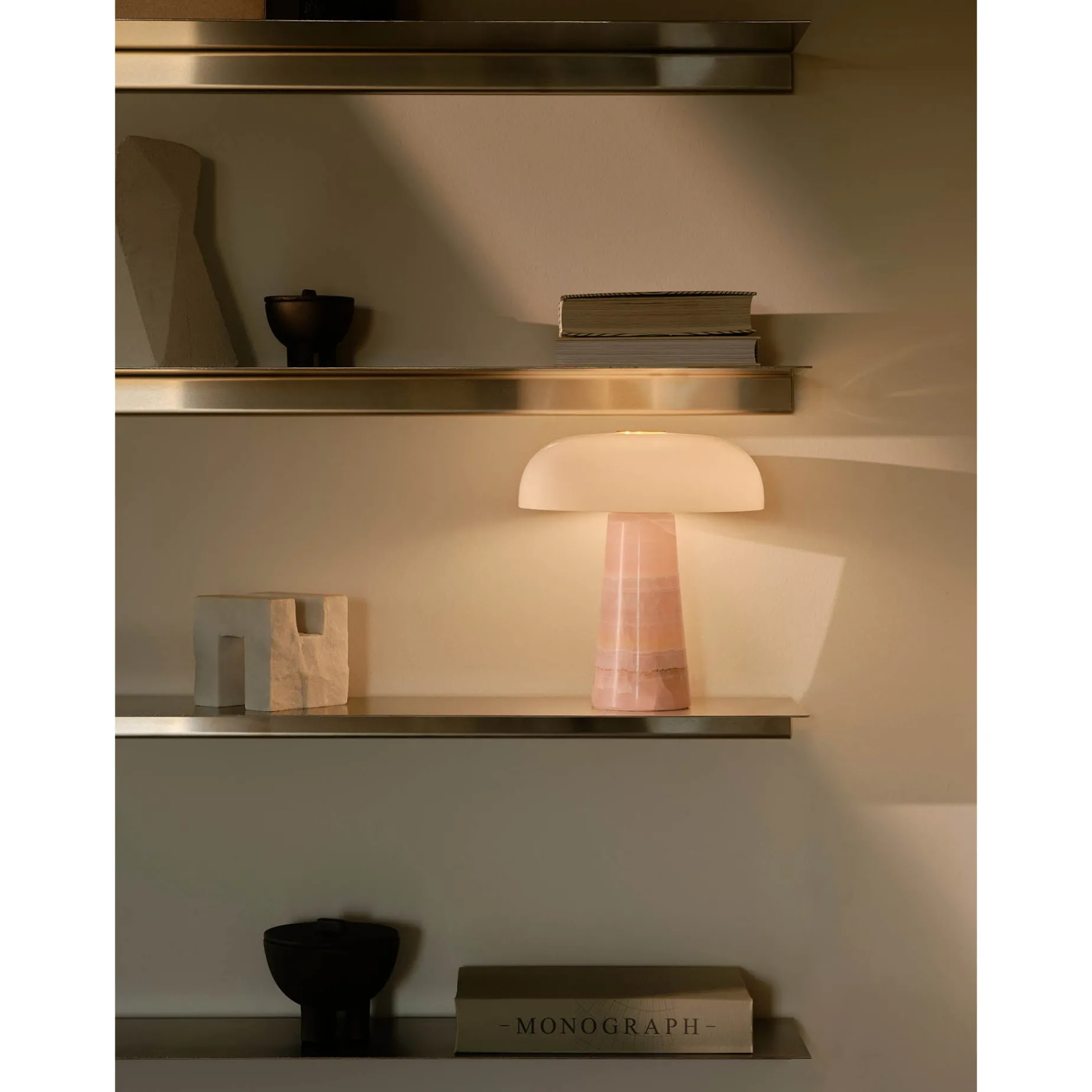Glossy table mini | beige marble