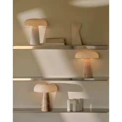 Glossy table mini | beige marble