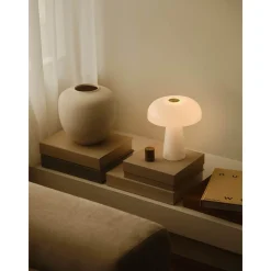 Glossy table mini | white marble