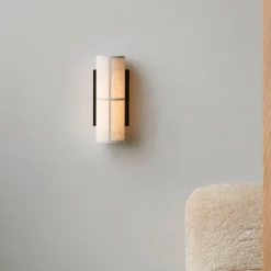 Hashira wall | raw linen