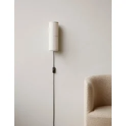 Hashira wall | raw linen