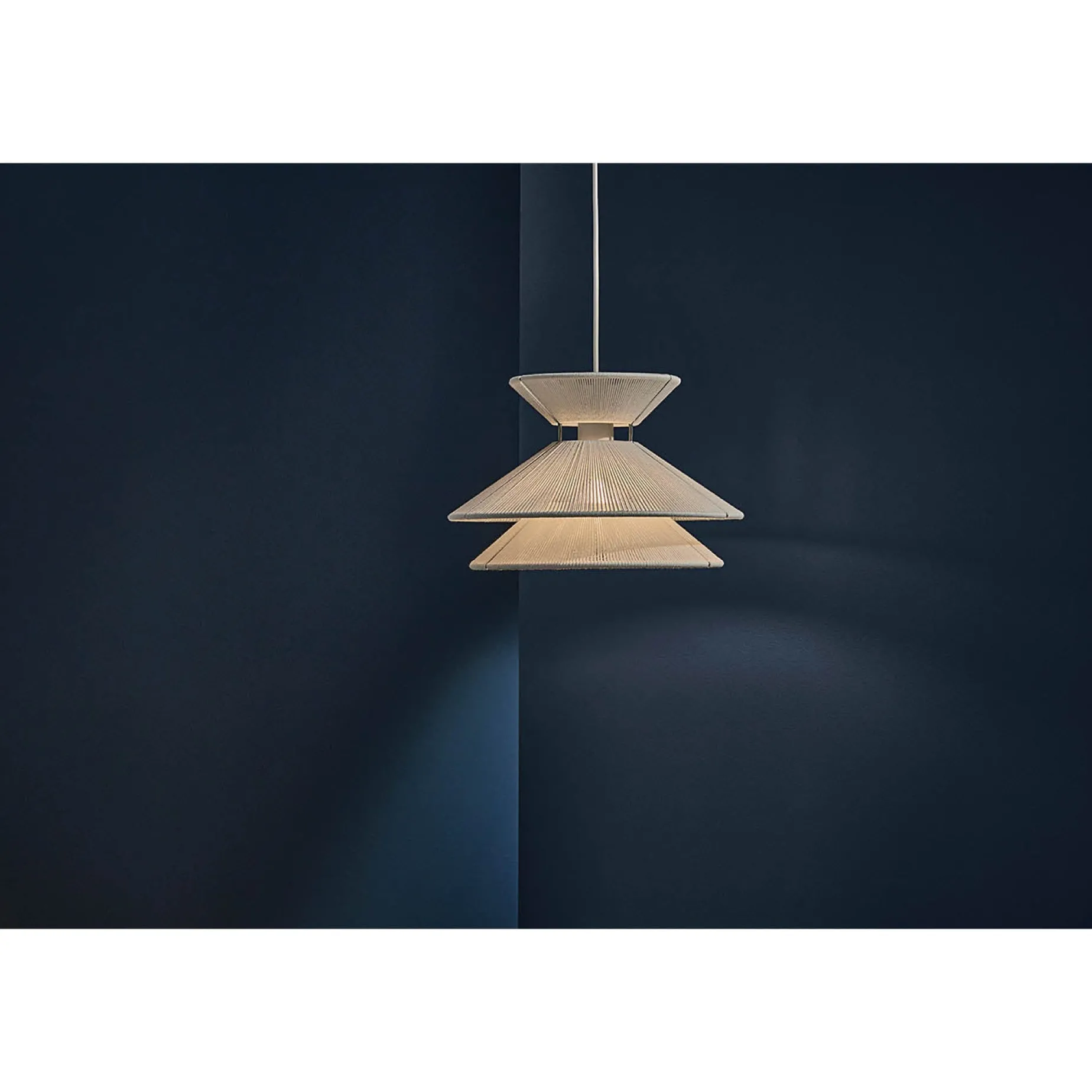 Kiku pendant ⌀35 | white cord