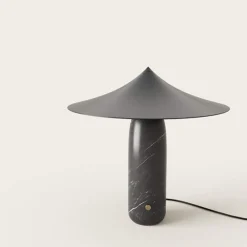 Kine t | matt black and brass