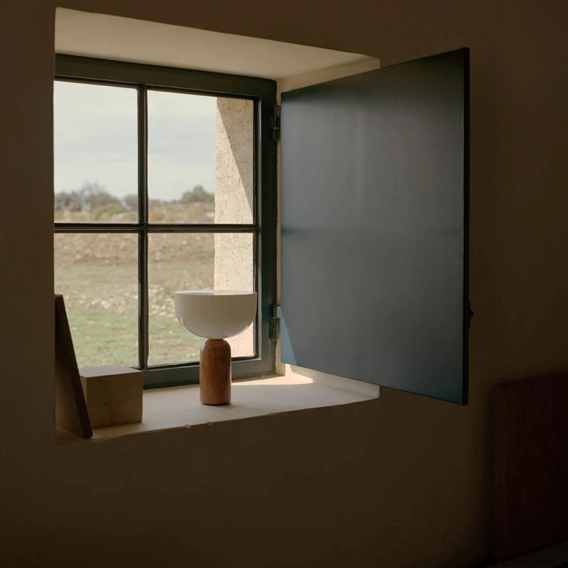 Kizu portable | breccia pernice marble