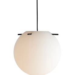 Koi pendant ⌀19-32 | opal white and black
