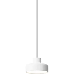 Lacquer pendant medium | black