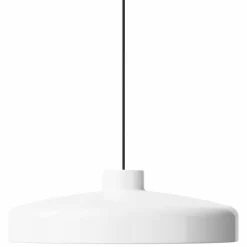 Lacquer pendant medium | black