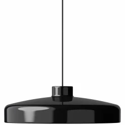 Lacquer pendant medium | black