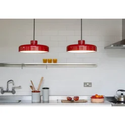 Lacquer pendant medium | black