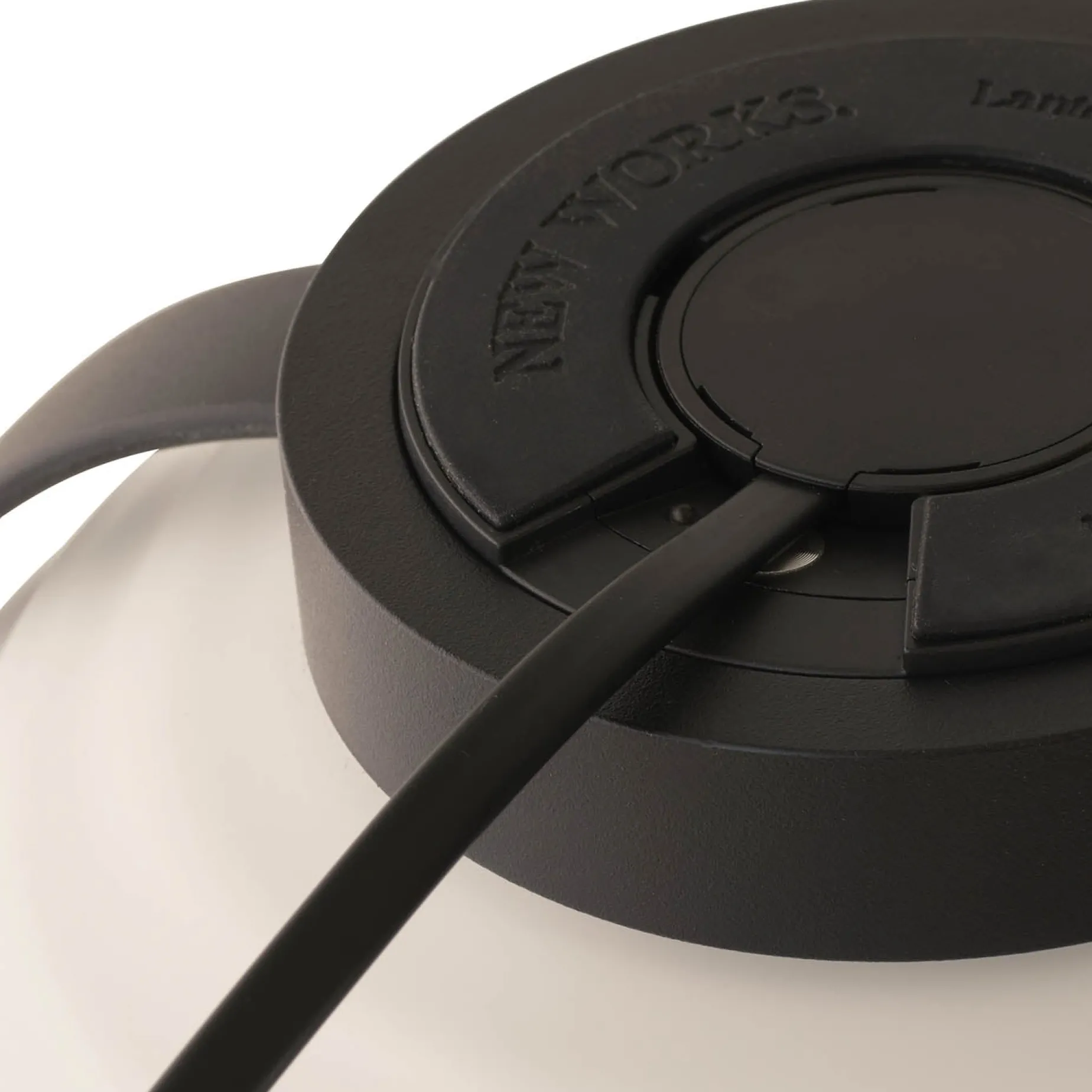 Lantern portable | black and opal white