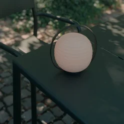 Lantern portable | black and opal white