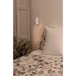 Le petit | white